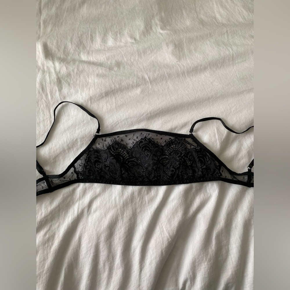 Elegant Black Lace Bra